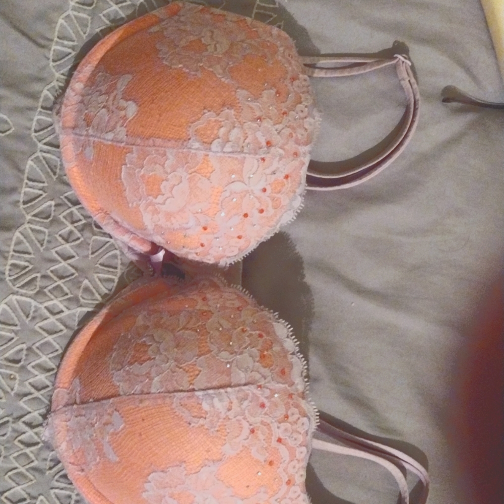 Victoria's Secret Very Sexy bra